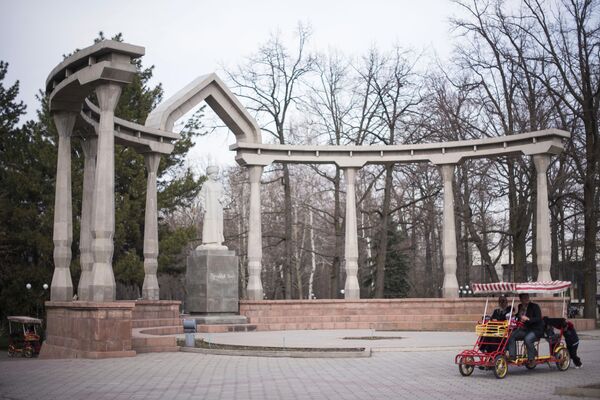 Весна в Бишкеке - Sputnik Кыргызстан