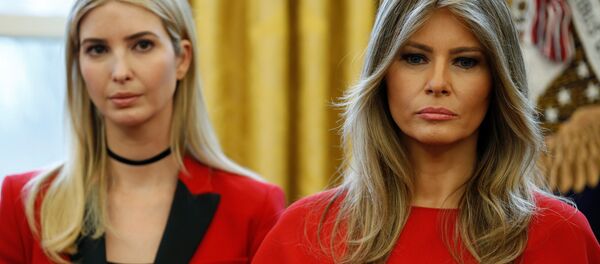 Первая леди США Мелания Трамп и Иванка Трамп - Sputnik Кыргызстан