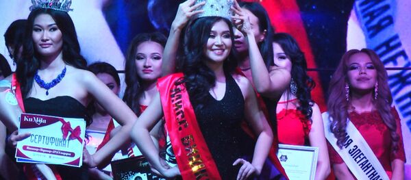 Красавицы ходили по подиуму — в Бишкеке выбрали  королеву красоты - Sputnik Кыргызстан