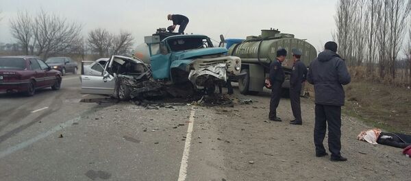 ГЭС-5 районунда эки кишинин өмүрүн алган жол кырсыгы. Архив - Sputnik Кыргызстан