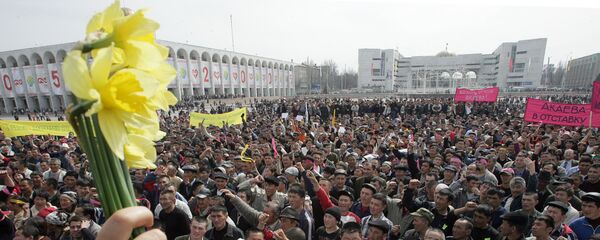 Ситуация в Кыргызстане во время мартовских событий 2005 года - Sputnik Кыргызстан