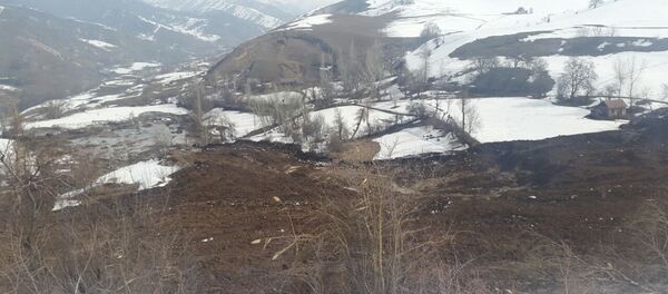 Сход оползня в селе Ничке-Сай Узгенского района - Sputnik Кыргызстан