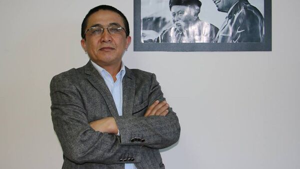 Кыргыз-Түрк Манас университетинин журналистика кафедрасынын башчысы, журналист Бакыт Орунбеков - Sputnik Кыргызстан