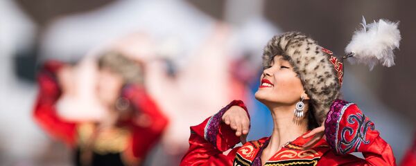 Празднование Нооруза на площади Ала-Тоо в Бишкеке Празднование Нооруза на площади Ала-Тоо в Бишкеке - Sputnik Кыргызстан