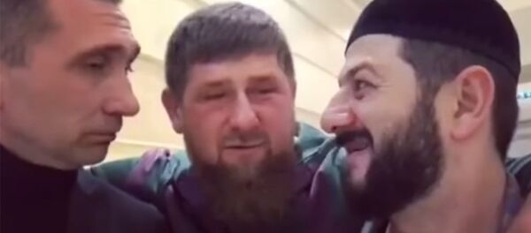 Глава Чечни и Галустян высмеяли НАТО — Дойдем до главного Глава Чечни и Галустян высмеяли НАТО — Дойдем до главного - Sputnik Кыргызстан