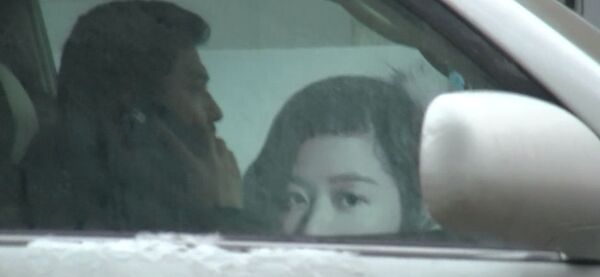 Рулда баратып телефонун чукулаган айдоочулар видеокамерада Рулда баратып телефонун чукулаган айдоочулар видеокамерада - Sputnik Кыргызстан