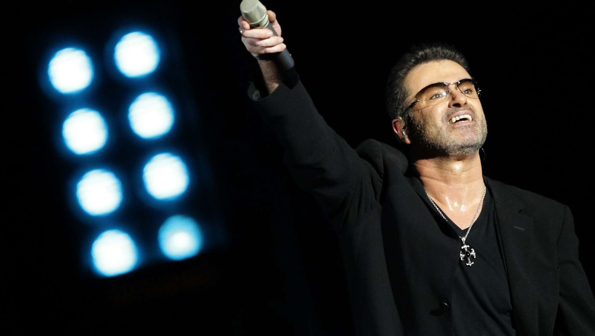 George michael текст. George Michael 2008. George Michael 1993. George Michael концерт.