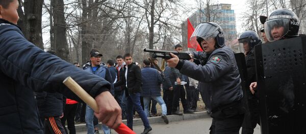 Разгон митингующих в Бишкеке. Архивное фото - Sputnik Кыргызстан