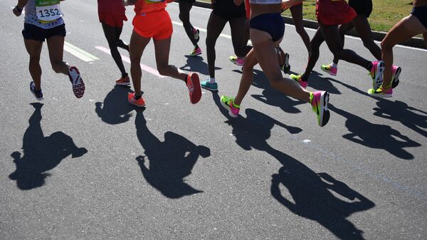 Спортсмены в женском марафоне. Архивное фото - Sputnik Кыргызстан