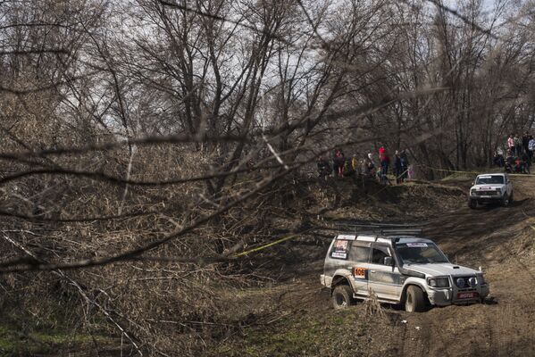 Весенний джип-спринт в селе Озерном - Sputnik Кыргызстан
