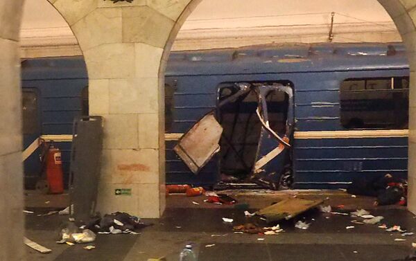 В понедельник в санкт-петербургском метро, на перегоне между станциями Сенная площадь и Технологический институт, прогремел взрыв - Sputnik Кыргызстан