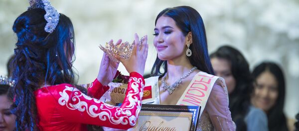 Кыргызстан сулуусу — 2017 сынагынын жеңүүчүсү Бегимай Карыбекова - Sputnik Кыргызстан