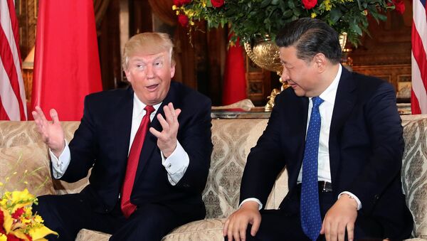 Президент США Дональд Трамп с президентом Китая Си Цзиньпином - Sputnik Кыргызстан
