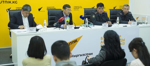 Пресс-конференция Письма счастья — штрафы за нарушения получают бывшие владельцы авто - Sputnik Кыргызстан