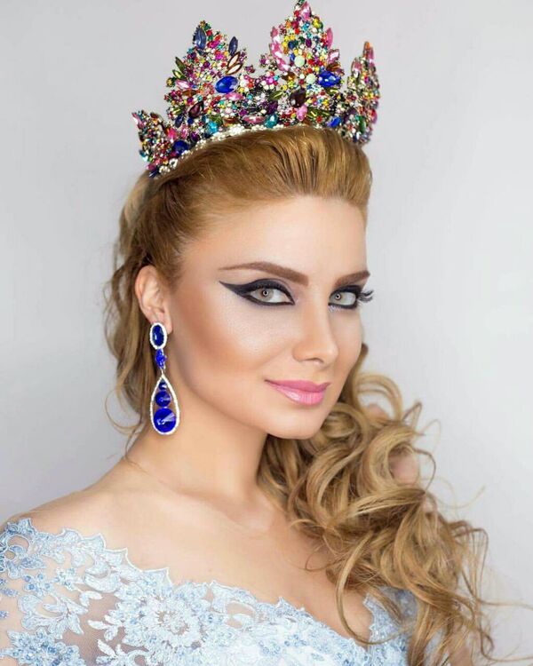 Обладательница титула II Vice Mrs. Top of the World-2015, военнослужащая войск специального назначения Азербайджана Теграна Бахрузи Обладательница титула II Vice Mrs. Top of the World-2015, военнослужащая войск специального назначения Азербайджана Теграна Бахрузи - Sputnik Кыргызстан