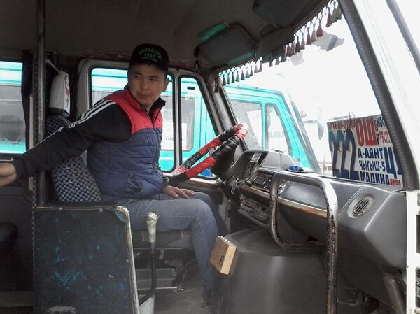 Водители маршрутного такси 222 в Бишкеке - Sputnik Кыргызстан