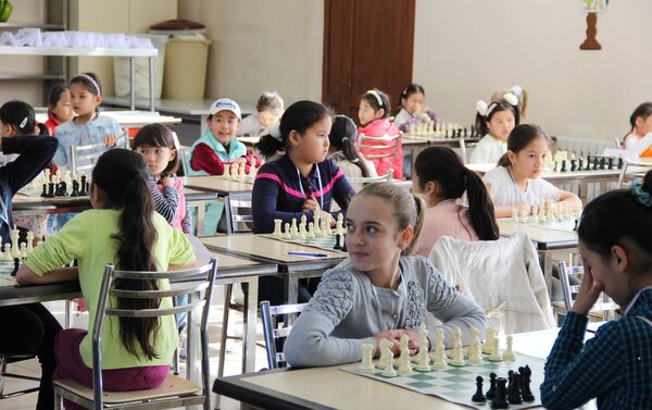 Эки күнгө созулган республикалык ачык шахмат турнири жыйынтыкталды - Sputnik Кыргызстан