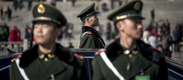 Сотрудники полиции Пекина Сотрудники полиции Пекина - Sputnik Кыргызстан