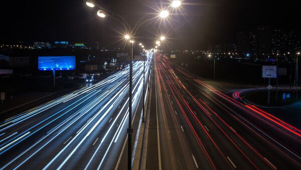 Московская кольцевая автомобильная дорога в ночное время. Архивное фото - Sputnik Кыргызстан