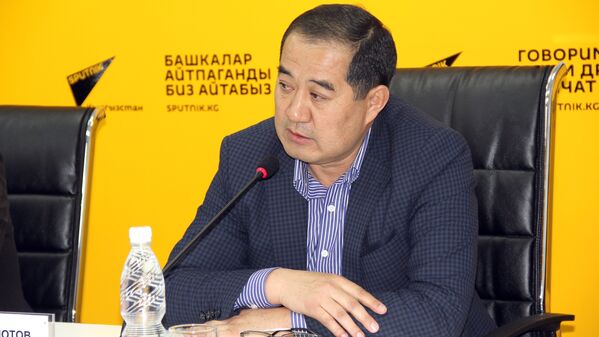 Заместитель начальника Управления капитального строительства мэрии Бишкека Абдыжапаркул Жанболотов - Sputnik Кыргызстан