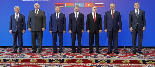 Визит президента РФ В. Путина в Киргизию Визит президента РФ В. Путина в Киргизию - Sputnik Кыргызстан