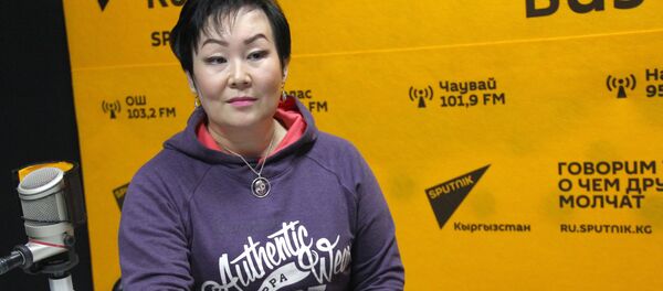 Уроженка Кыргызстана Жаныл Асанбекова, сыгравшая роль в популярном телесериале Кухня - Sputnik Кыргызстан