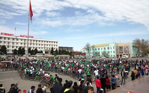 Велосезон в Оше открылся массовым заездом под девизом За здоровый образ жизни - Sputnik Кыргызстан