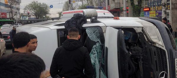 Байтик баатыр жана Горький көчөлөрүнүн кесилишинде маршрутка ала салган. Архив - Sputnik Кыргызстан