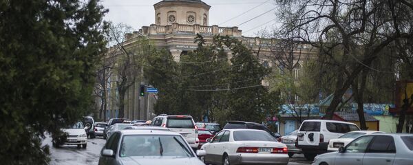 Автомобильное движение в Бишкеке - Sputnik Кыргызстан