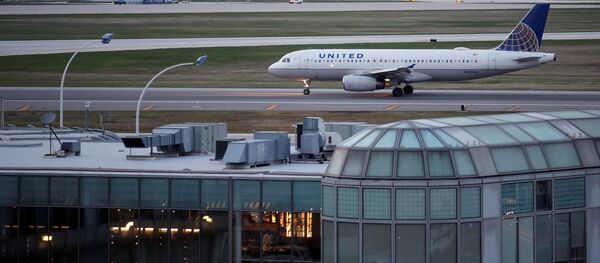 Самолет Airbus A320 авиакомпании United Airlines - Sputnik Кыргызстан