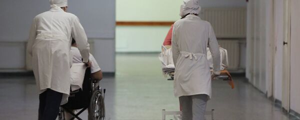 Сотрудники скорой помощи. Архивное фото Сотрудники скорой помощи. Архивное фото - Sputnik Кыргызстан