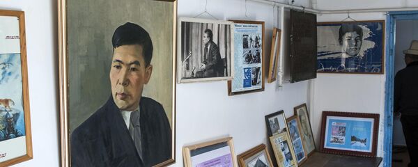 Акын Алыкул Осмоновдун үй музейи. Архив Акын Алыкул Осмоновдун үй музейи. Архив - Sputnik Кыргызстан