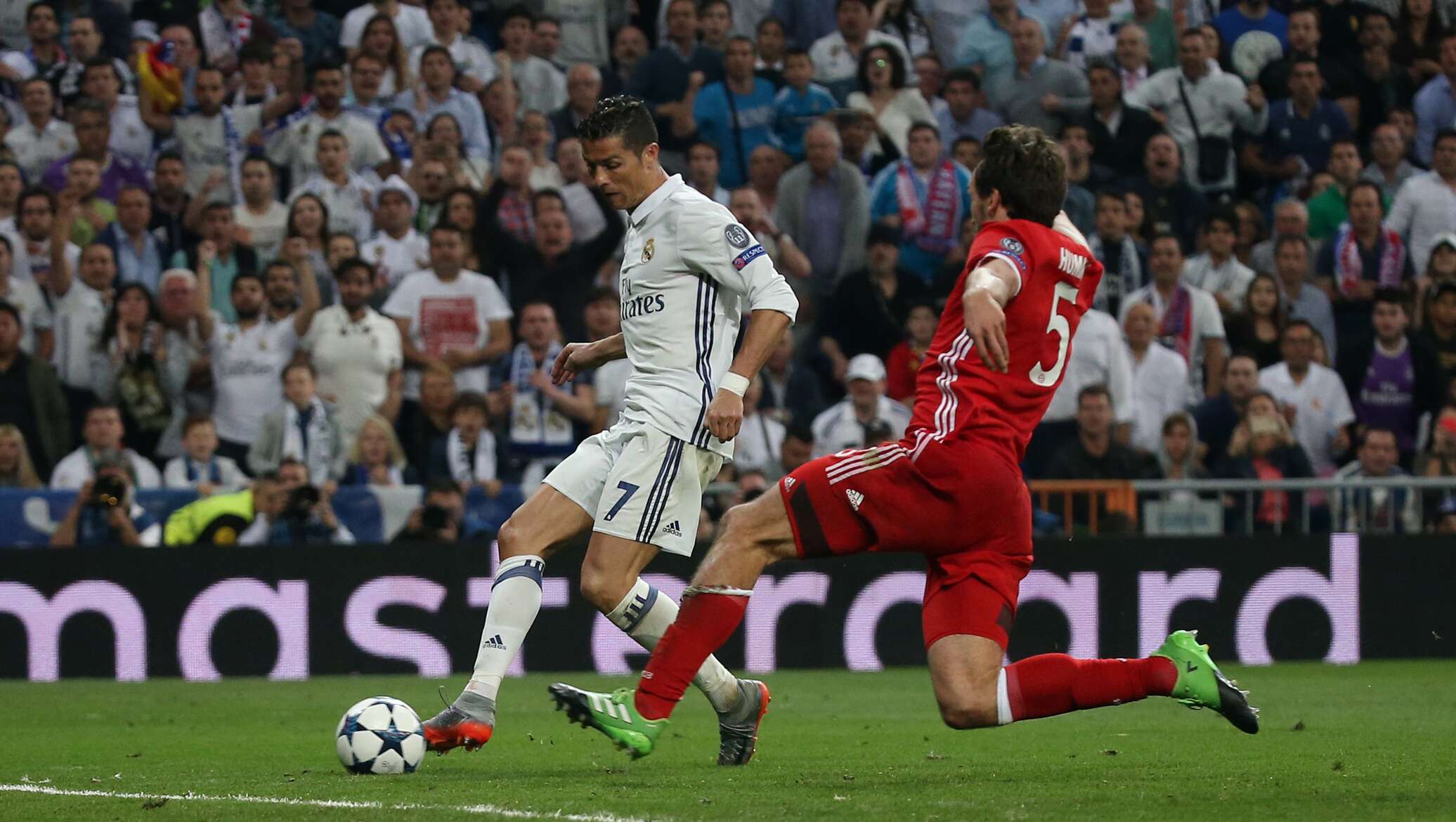 Madrid vs bayern. Реал Бавария Роналду. "Реал" (Мадрид, Испания) - "Бавария" (Германия). Реал Мадрид Бавария 6 3. Реал Бавария 2017.