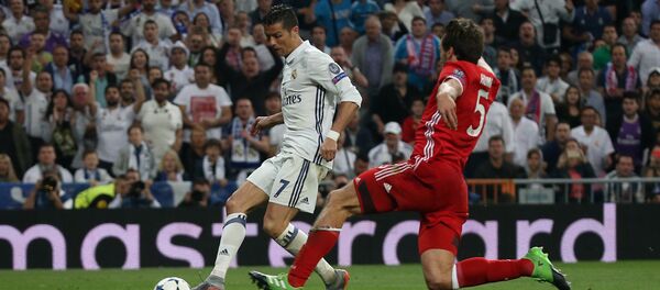 Четвертьфинал Лиги чемпионов УЕФА. Реал Мадрид против Баварии Четвертьфинал Лиги чемпионов УЕФА. Реал Мадрид против Баварии - Sputnik Кыргызстан