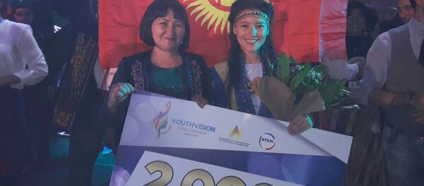 Кыргызстандык ырчы НурЧолпон Азербайжандын Баку шаарында өткөн эл аралык Youthvision – 2017 музыкалык сынагында экинчи орунду багындырды Кыргызстандык ырчы НурЧолпон Азербайжандын Баку шаарында өткөн эл аралык Youthvision – 2017 музыкалык сынагында экинчи орунду багындырды - Sputnik Кыргызстан