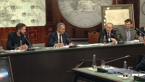 Путин на заседании РГО рассказал о работе президента РФ - Sputnik Кыргызстан