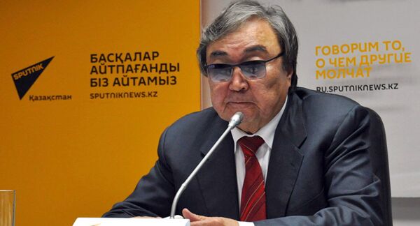 Известный писатель-литературовед, поэт и лингвист Олжас Сулейменов - Sputnik Кыргызстан