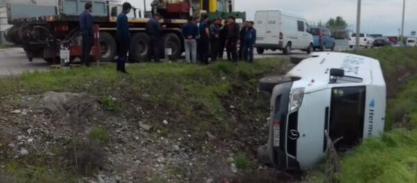 ДТП с грузовым микроавтобусом в Бишкеке - Sputnik Кыргызстан