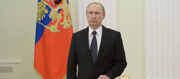 Президент РФ В.Путин выразил соболезнования президенту Франции Ф.Олланду в связи с терактом в Ницце - Sputnik Кыргызстан