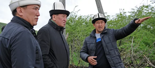 Рабочая поездка по Ошской области премьер-министра Сооронбая Жээнбекова - Sputnik Кыргызстан