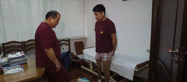 Нога стала длиннее на 31 см — Темирбек может попасть в Книгу Гиннесса - Sputnik Кыргызстан