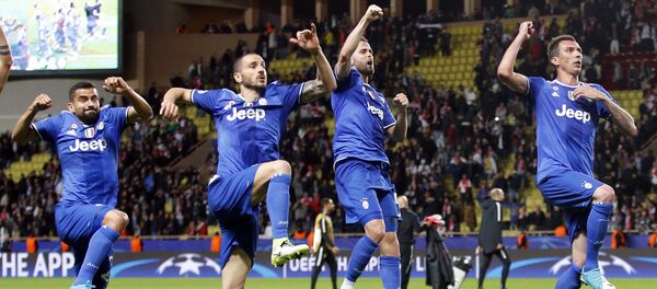 Лига Чемпионов. Полуфинал. Матч Ювентус — Монако Лига Чемпионов. Полуфинал. Матч Ювентус — Монако - Sputnik Кыргызстан