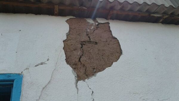Последствия землетрясения в селе Шибээ - Sputnik Кыргызстан