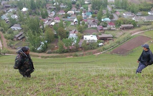 В Кара-Кульджинском сельском округе одноименного района Ошской области возможен сход оползня - Sputnik Кыргызстан