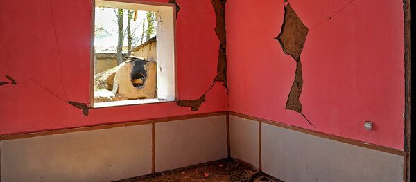 Премьер-министр Сооронбай Жээнбеков посетил села Чон-Алайского района - Sputnik Кыргызстан