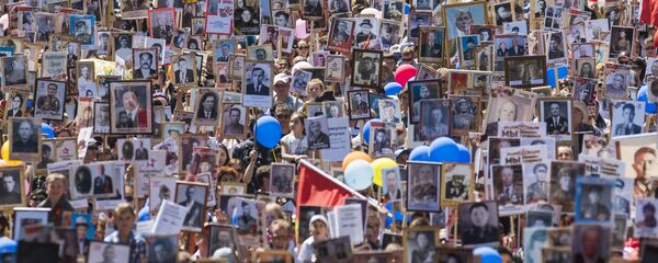 Шествие Бессмертного полка в Бишкеке к 72 годовщине Победы - Sputnik Кыргызстан