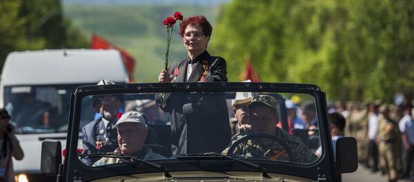 Шествие Бессмертного полка в Бишкеке к 72 годовщине Победы Шествие Бессмертного полка в Бишкеке к 72 годовщине Победы - Sputnik Кыргызстан