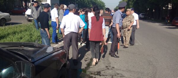 Наезд на девушку в Бишкеке - Sputnik Кыргызстан