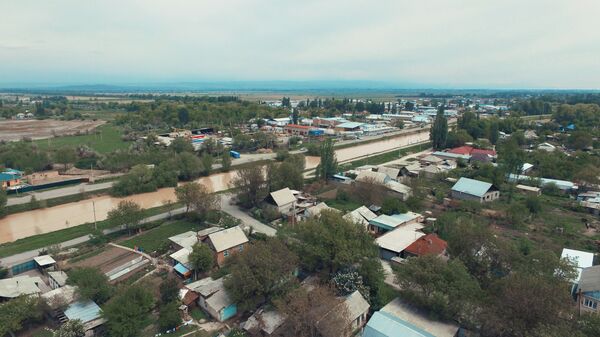 Дома у Большого Чуйского канала в Бишкеке. Архивное фото - Sputnik Кыргызстан