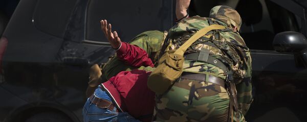 Задержание подозреваемого. Архивное фото - Sputnik Кыргызстан